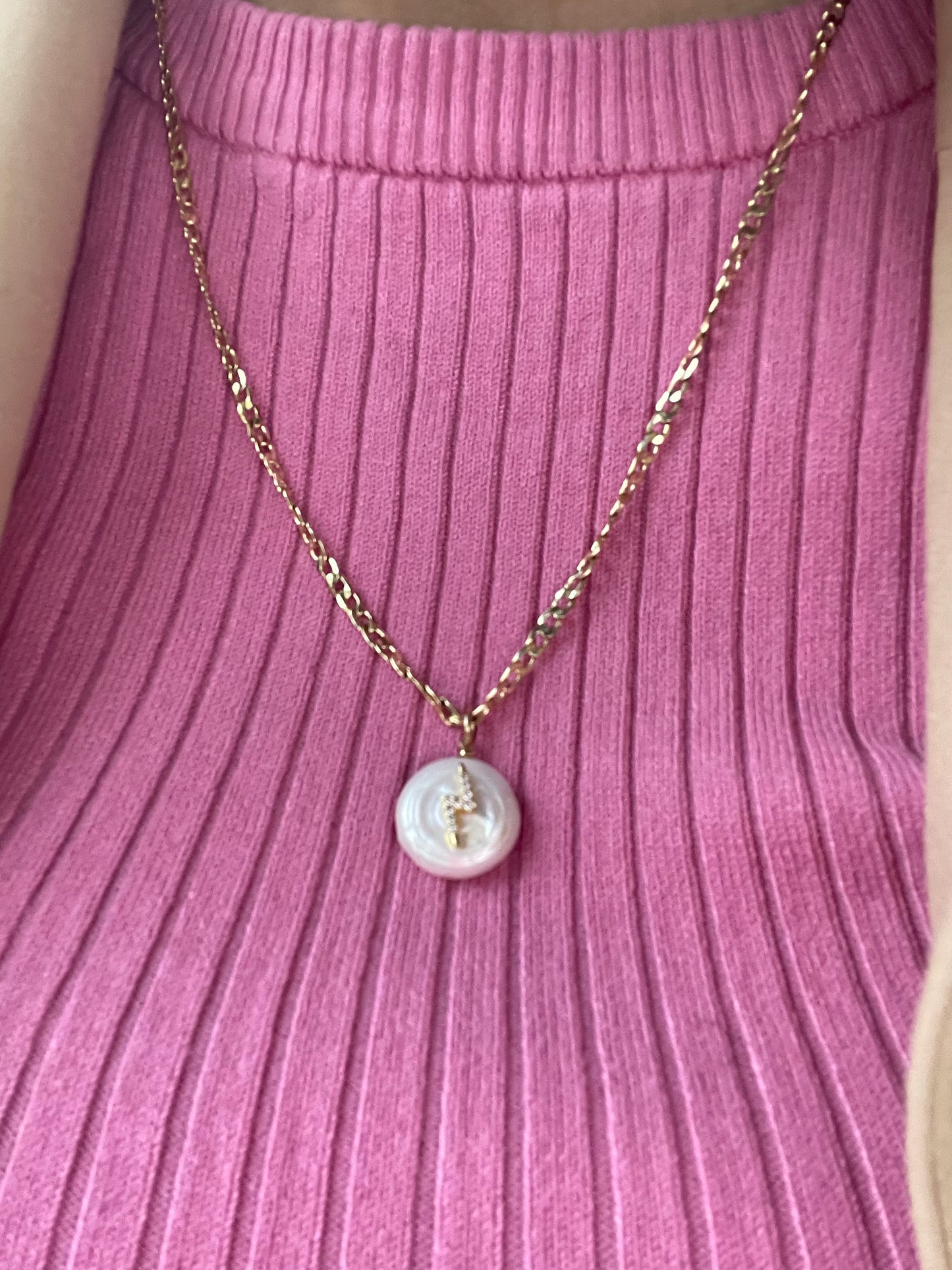 PEARL BOLT NECKLACE