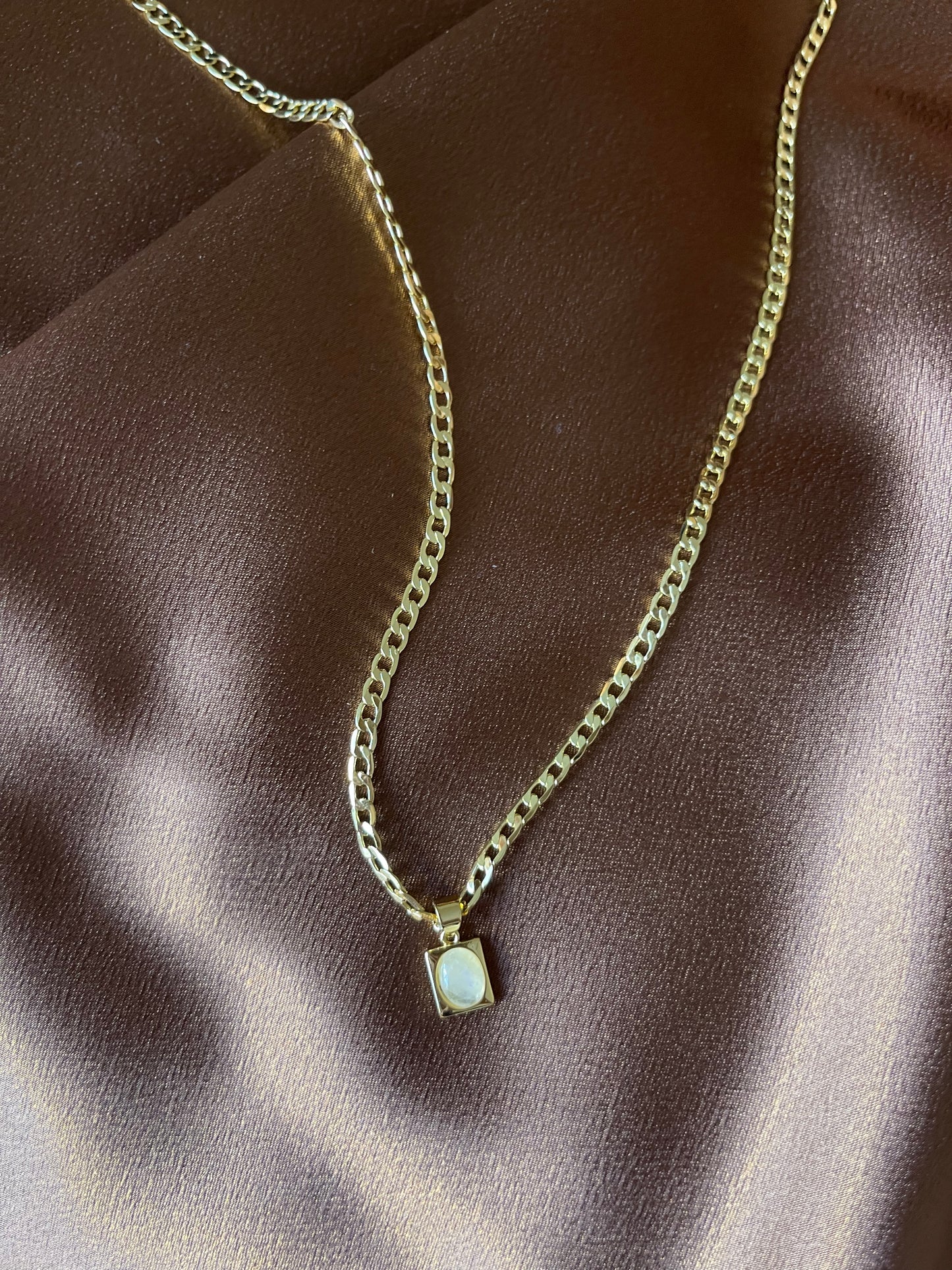 MOONSTONE NECKLACE