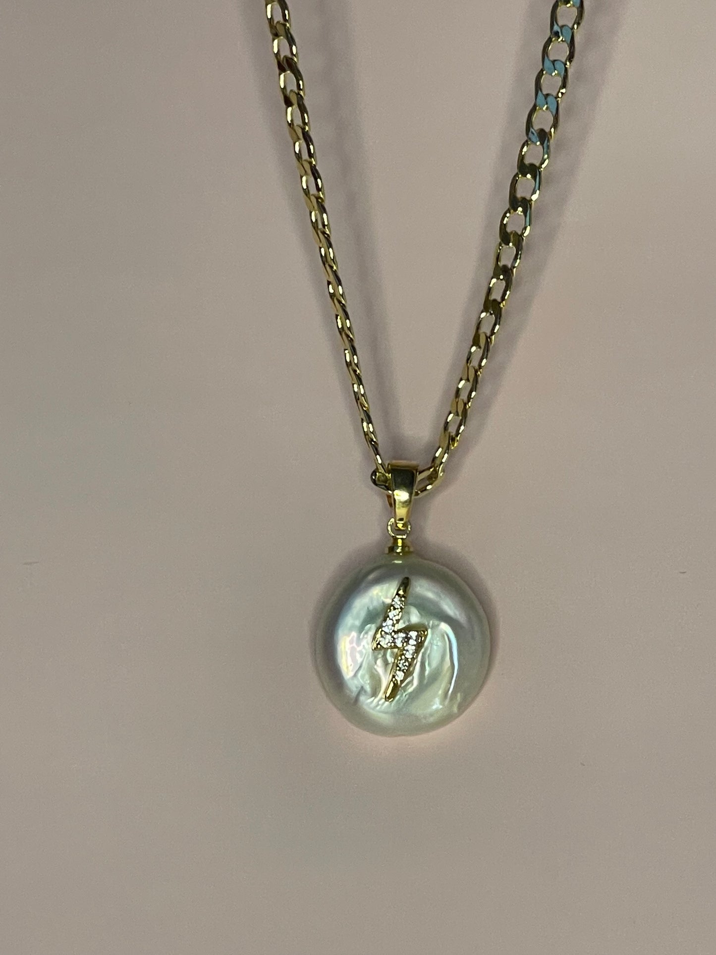 PEARL BOLT NECKLACE