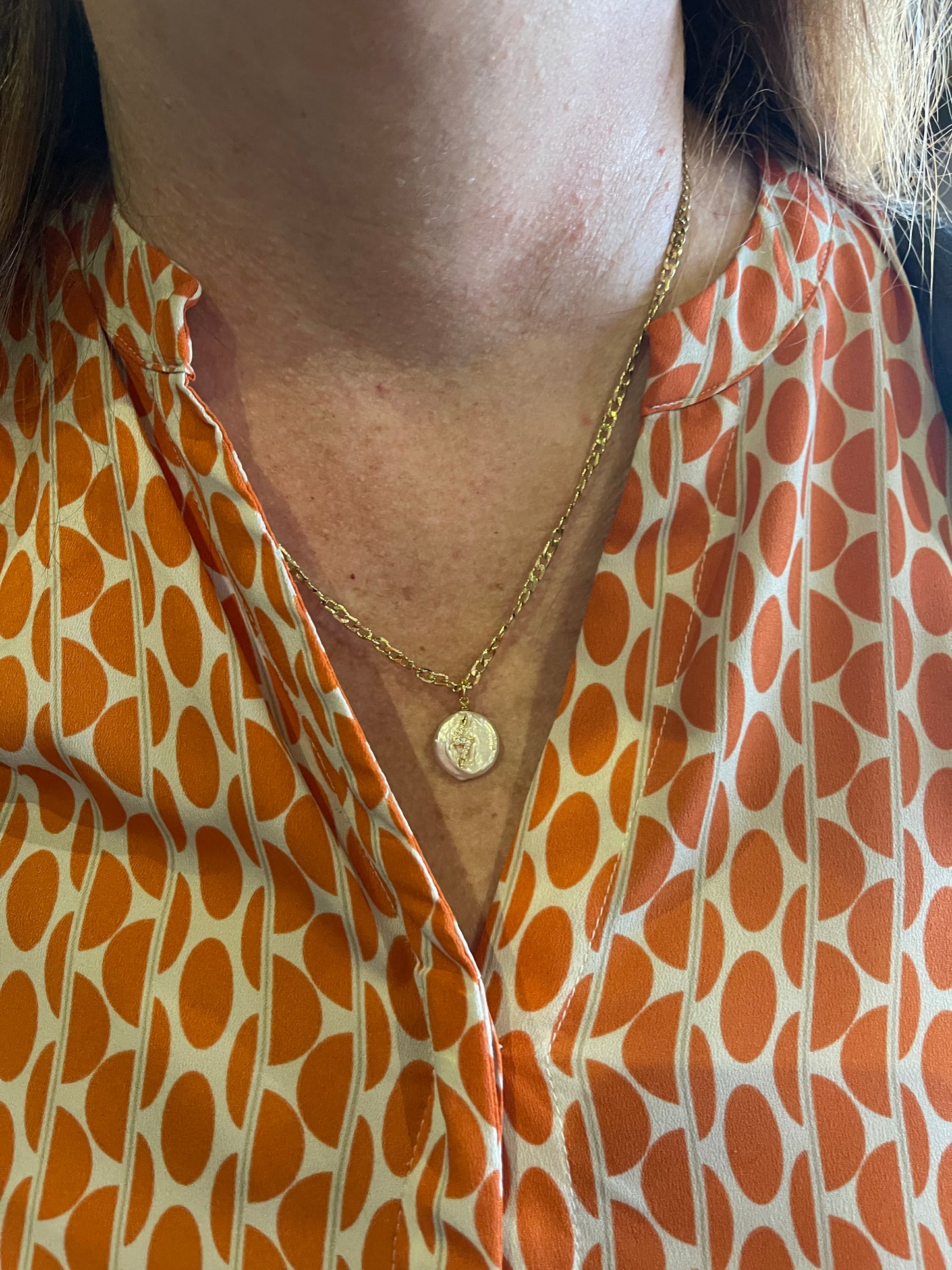 PEARL BOLT NECKLACE