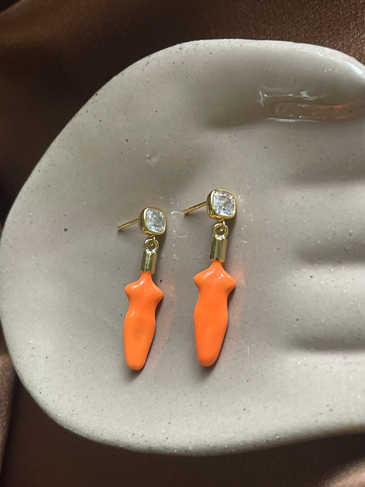 LADY ORANGE