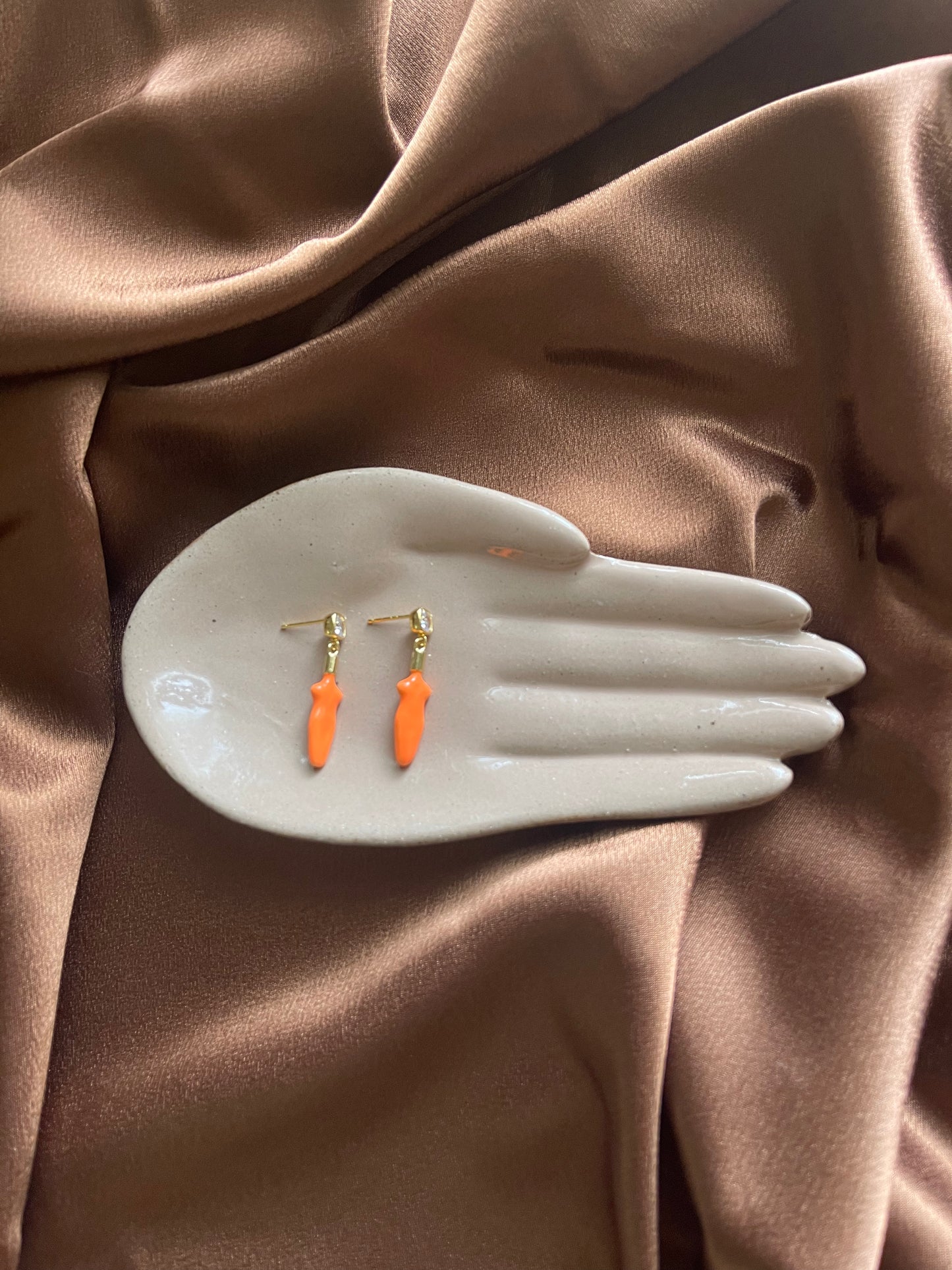 LADY ORANGE