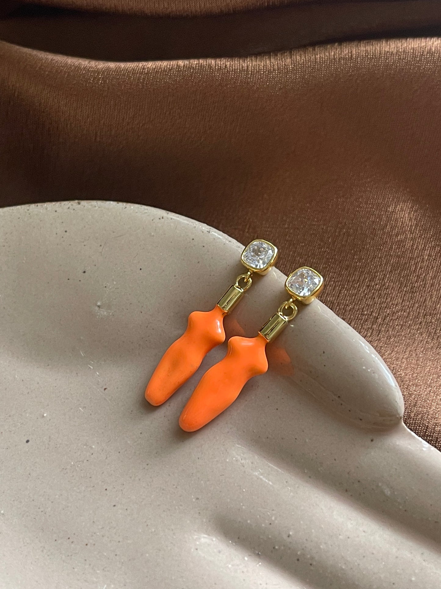 LADY ORANGE