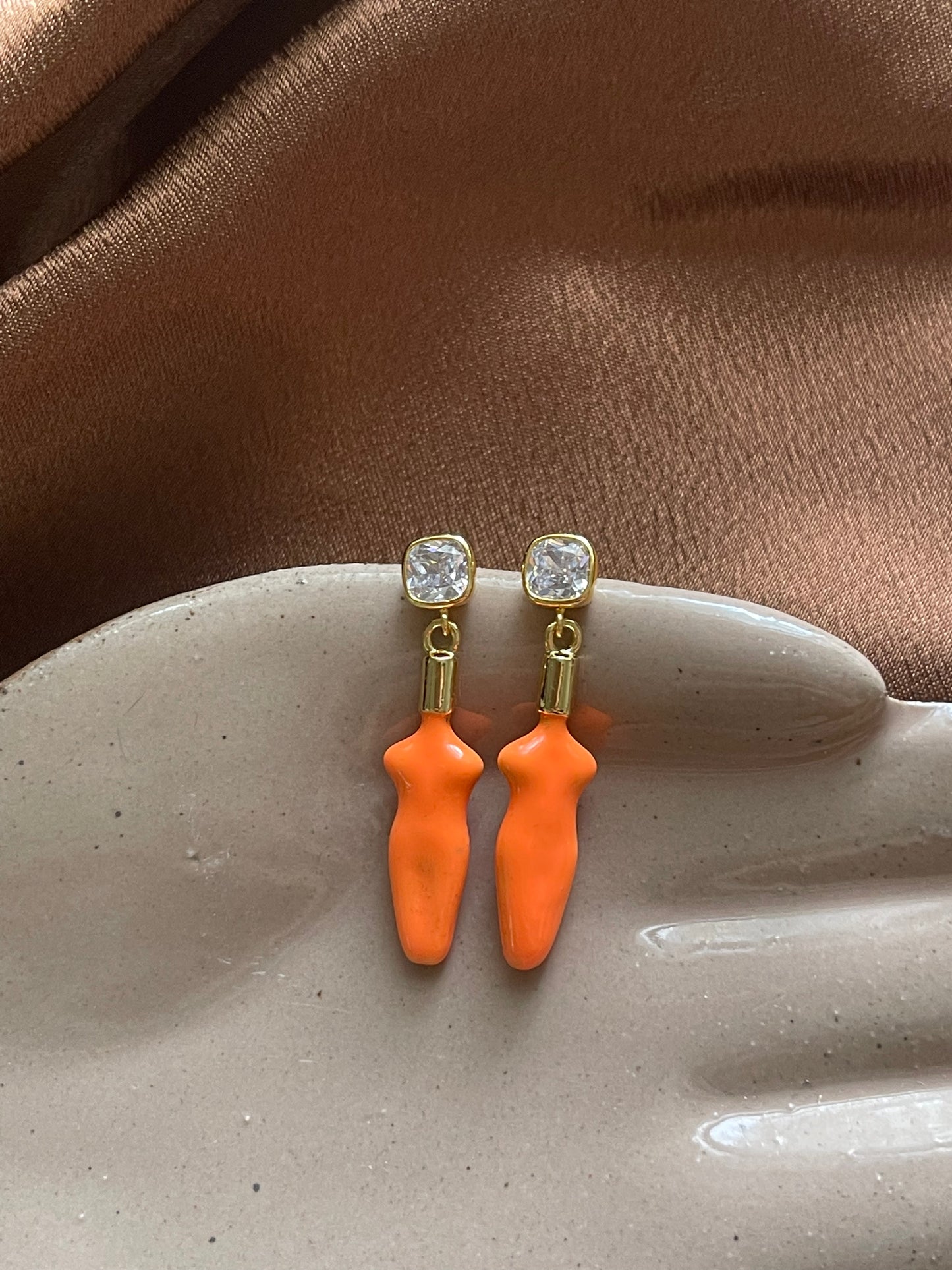 LADY ORANGE